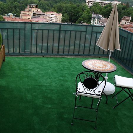 Leon Rent Studio 8 Apartamento Veliko Tŭrnovo Exterior foto