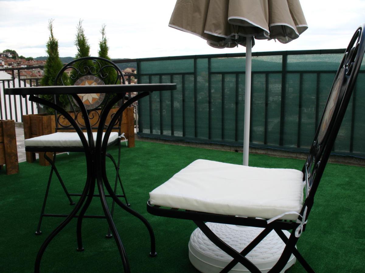Leon Rent Studio 8 Apartamento Veliko Tŭrnovo Exterior foto