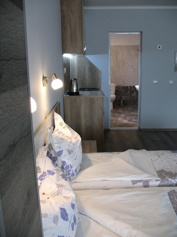 Leon Rent Studio 8 Apartamento Veliko Tŭrnovo Exterior foto